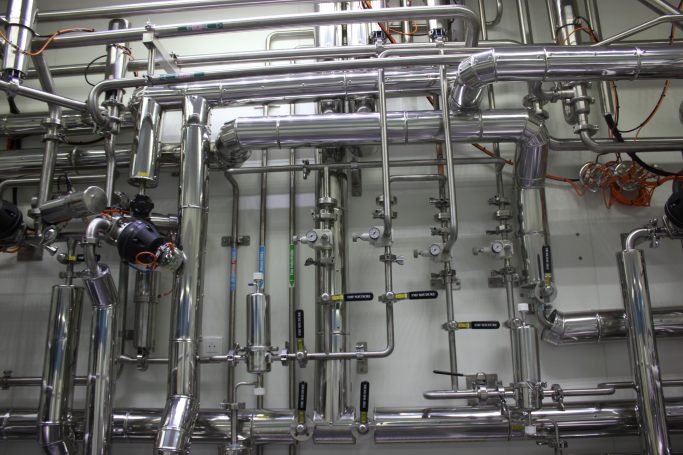 Réalisation de réseaux en salle ultra propre